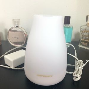 Essential oil diffuser